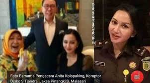 Kejaksaan agung (kejagung) resmi menetapkan jaksa pinangki sirna malasari sebagai tersangka. Jaksa Pinangki Jadi Tersangka Diduga Terima Suap Rp 7 Miliar Dari Djoko Tjandra