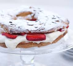 Strawberry Lemon Puff Annabel Langbein Recipes Dessert Recipes Delicous Desserts Sweet Recipes