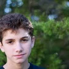 Daniel Elizondo (@danielizon)