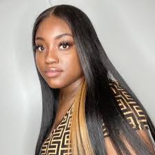 Ashley Kee's Instagram, Twitter & Facebook