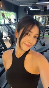 开心就是生活 ✨🤟🏻🤍 #lifestyleblog #gymlove #breakietime #womeninspiringwomen