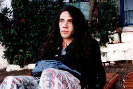 Orçun ayata söz/ müzik : Grunge Stiliyle 90 Lar Rock Muzigine Goturen Vokal Ufuk Beydemir