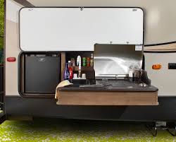 rvs with outdoor kitchens