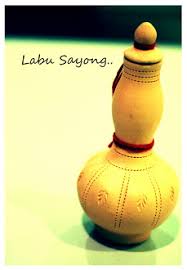 Dinding pelupuh dari anyaman buluh atau rotan. Labu Sayong Berasal Dari Negeri Mana Sal Kaa