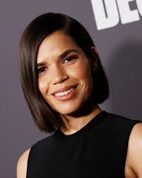 The Chin Length Bob: How to Style and 8 Hairstyle Inspo Photos