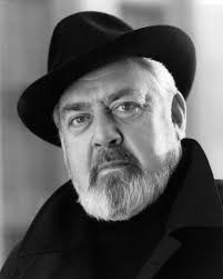 How many people like my man Ramond Burr in one of my favorite shows