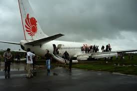 Pesawat yang melayani rute bandara internasional. Lion Air Tergelincir Di Bandara Supadio Portal Berita Bisnis Wisata