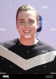 Justin Loftis's Instagram, Twitter & Facebook