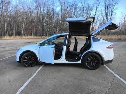 Tesla Model X P100d Is The Stuff Of Dreams Chicago Tribune
