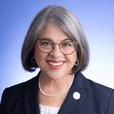 Barbara Estrada (@BarbaraBright)