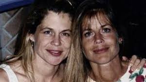 Leslie Hamilton's Instagram, Twitter & Facebook