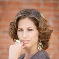 Andrea Kidd's Instagram, Twitter & Facebook