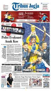 Many of the posts were in response to videos of a los angeles police officer shooting a protester in the face at close range with a rubber bullet and attacking other protesters with clubs. Tribunjogja Edisi 16 07 2018 By Tribun Jogja Issuu