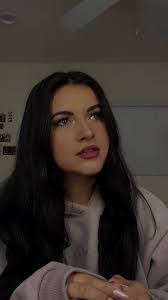 Katrina Sharpe's Instagram, Twitter & Facebook