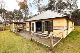 Moto safariresort safaripark beekse bergen. Savanne Lodge Plus Voor 8 Personen Beekse Bergen