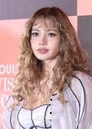 MISS LALISA ✨ LISA X LV THE PLACE #LISAxLouisVuitton