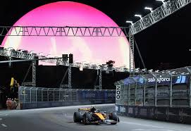 Dos banderas rojas deslucen el paso adelante de Lando Norris en Las Vegas