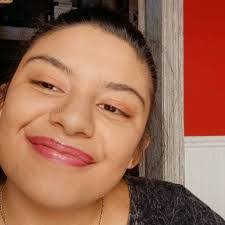 Lilian Correa's Instagram, Twitter & Facebook