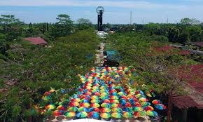 Originally a malaysian legend about a female vampire known as the pontianak. 7 Tempat Wisata Di Pontianak Kalimantan Barat Yang Sedang Hits