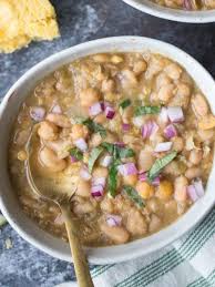 20 Minute Vegetarian White Bean Chili Recipe In 2020 White Bean Chili Vegetarian No Bean Chili White Bean Chili