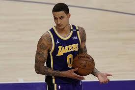 Welcome to the #lakeshow | 17x champions. Zco5kmcfomcijm