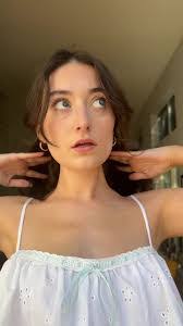 Danielle Shepard's Instagram, Twitter & Facebook