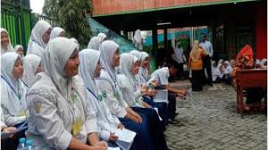 Maybe you would like to learn more about one of these? Buang Malu Saatnya Tunjukkan Kebolehan Di Mts Wachid Hasyim Surabaya Surya