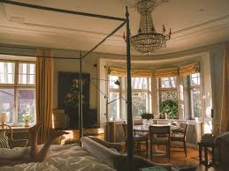 Bedroom decor the style files phoebe howard la southampton bed from mr and mrs howard phoebe howard house of turquoise in. Inside The World S Sexiest Hotel Bedrooms The New Book From Mr And Mrs Smith Vogue