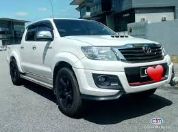 Toyota Hilux Trd 2 4l At 4x4 Sambung Bayar Car Continue Loan For Sale Carsinmalaysia Com 33744 Toyota Hilux Nissan Navara Tinted Windows Car