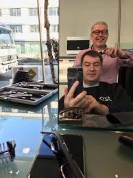 Es ist ethisch nicht verantwortbar, leben zu gefährden. Markus Soder Unnotigen Ballast Abwerfen Im Alten Jahr Nochmal Zum Friseur Friseur Contrast Facebook