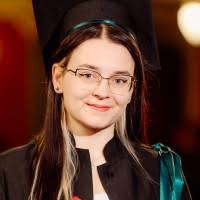 700+ profiluri „Alexe”