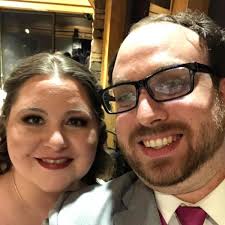 Halfling bard disengaging from a huge lizard's tail