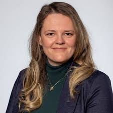 Parents of young kids feel 'left behind' as they await COVID-19 vaccine