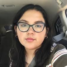 Roxy Robinson's Instagram, Twitter & Facebook