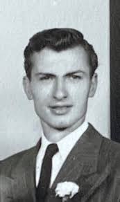 Hamilton Hunter, Jr. passed away in his home