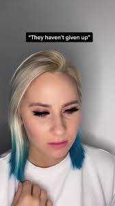 Amanda Brewton's Instagram, Twitter & Facebook