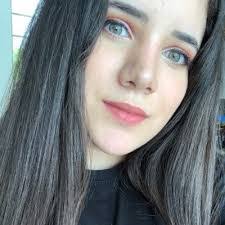 Karina Wade's Instagram, Twitter & Facebook