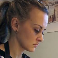 Hello everybody! As I study both in Tartu and Paris, I travel a lot between  the two cities. Which is great, but also makes it difficult to deal with  accommodation. Currently, I'm