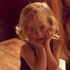 Amanda Pratt's Instagram, Twitter & Facebook