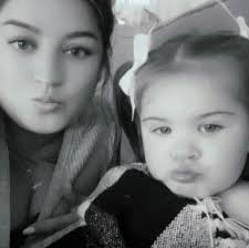 Using the bath tub as a runway at this point! Pre save now link in bio  #singersongwriter #newmusic