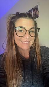 Laura Goss's Instagram, Twitter & Facebook