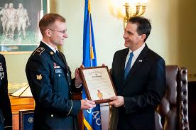 Wisconsin Governor recognizes Army Reserve Soldier