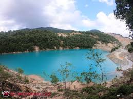 Cari property dengan harga terbaik rumah tasik biru kundang di malaysia. Keindahan Misteri Tasik Biru Dan Tasik Hijau Di Bukit Ibam Muadzam Shah Pahang Some Bullet For Your Head
