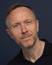 Daniel Crossley's Instagram, Twitter & Facebook