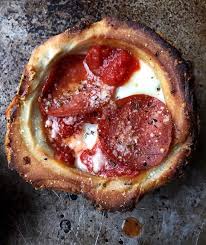 How To Make Olive Garden S New Pizza Bowl At Home Real Simple Pizza Bowl Meatball Pizza Delicious Pizza Recipes