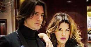 Find alba parietti's contact information, age, background check, white pages, criminal records, photos, relatives, social networks & resume. Alba Parietti Con Un Fidanzato Di 30 Anni Piu Giovane Lo Scherzo Al Figlio Francesco Oppini Radio Deejay