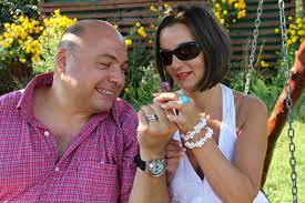 B dumitrescu, i tabus, p stoica. Drama Unui Cunoscut Actor Fiica Lui Sufera De O Afectiune Incurabila Iar Medicii Din Romania Nu O Pot Salva