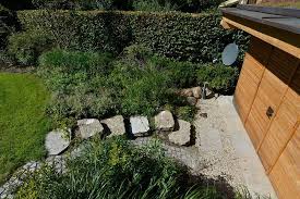 Findlinge und ziergräser im garten. Findlinge Felsen Ziersteine Feldsteine Im Garten 8 Ideen
