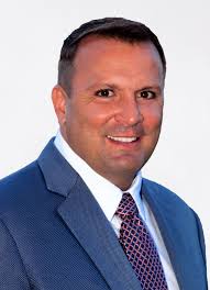 Ken Carl's Instagram, Twitter & Facebook