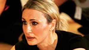 L'ex professionista del talent show oggi ha 44 anni. Wfj3hubxn4bolm